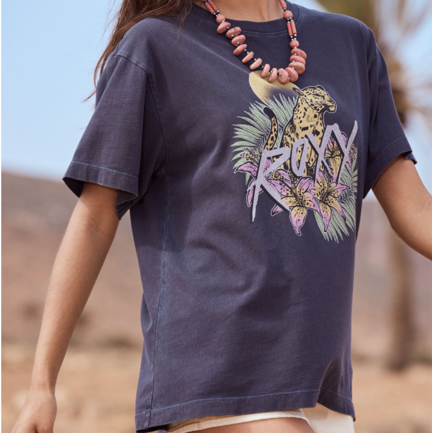 Camiseta ROXY To The Sun Phantom mujer algodón color oscuro vintage con diseño surf