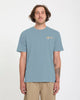 Camiseta Volcom Zorch Tradewinds azul de hombre con diseño surf en pecho y espalda