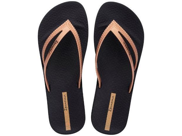 Chanclas Ipanema Bossa Soft mujer negras con tiras doradas cómodas para verano y playa