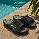 Chanclas Rider Bay XIII AD Black Grey en fotografía editorial propia de THE SURF TOWN junto a piscina con estilo veraniego, confort diario y uso para playa o piscina