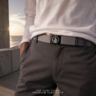 Cinturón Volcom Circle Web Belt HGR en editorial premium de THE SURF TOWN
