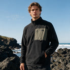 Forro Polar Salty Crew Tundra Polar Fleece 1/2 Zip Black, imagen editorial propia de THE SURF TOWN