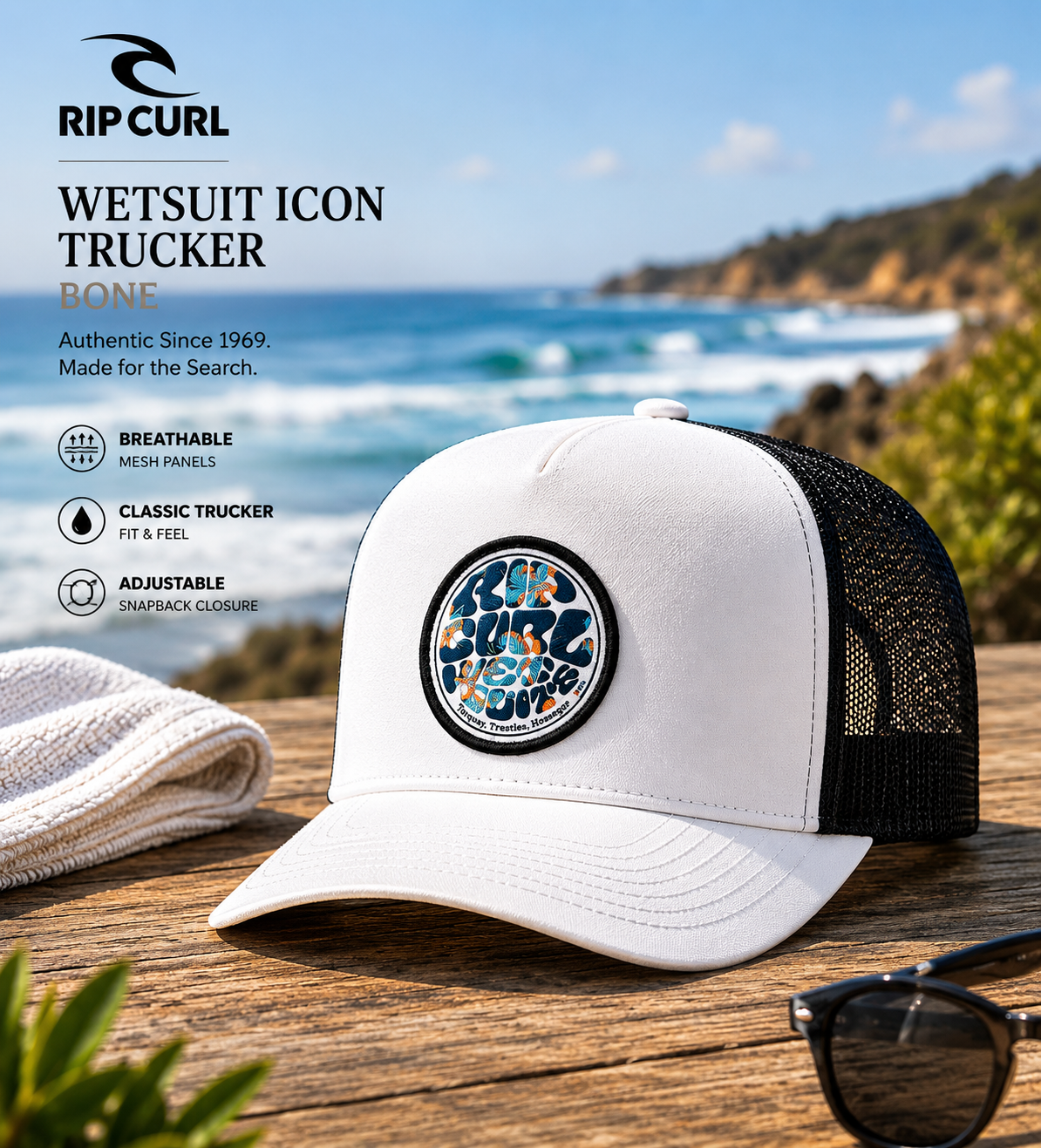 Gorra Rip Curl Wetsuit Icon Trucker Bone en escena surf lifestyle premium con luz natural brillante frente al mar