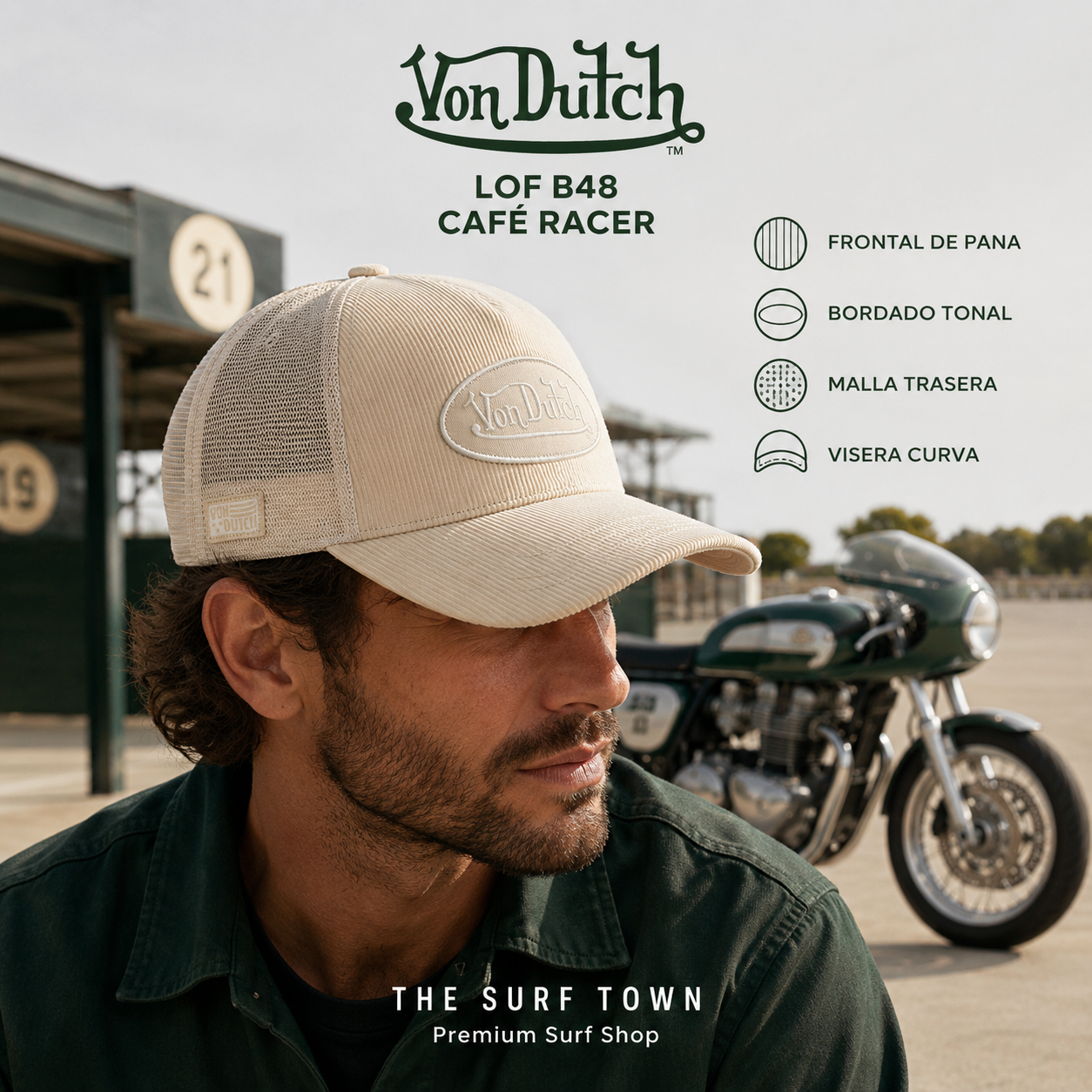 Gorra Von Dutch LOF B48 crema en escena café racer, imagen editorial propia de THE SURF TOWN
