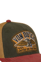 Detalle del bordado de la gorra Von Dutch SEM19