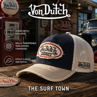 Gorra Von Dutch URB 07 azul marino y beige estilo trucker - imagen editorial propia de THE SURF TOWN