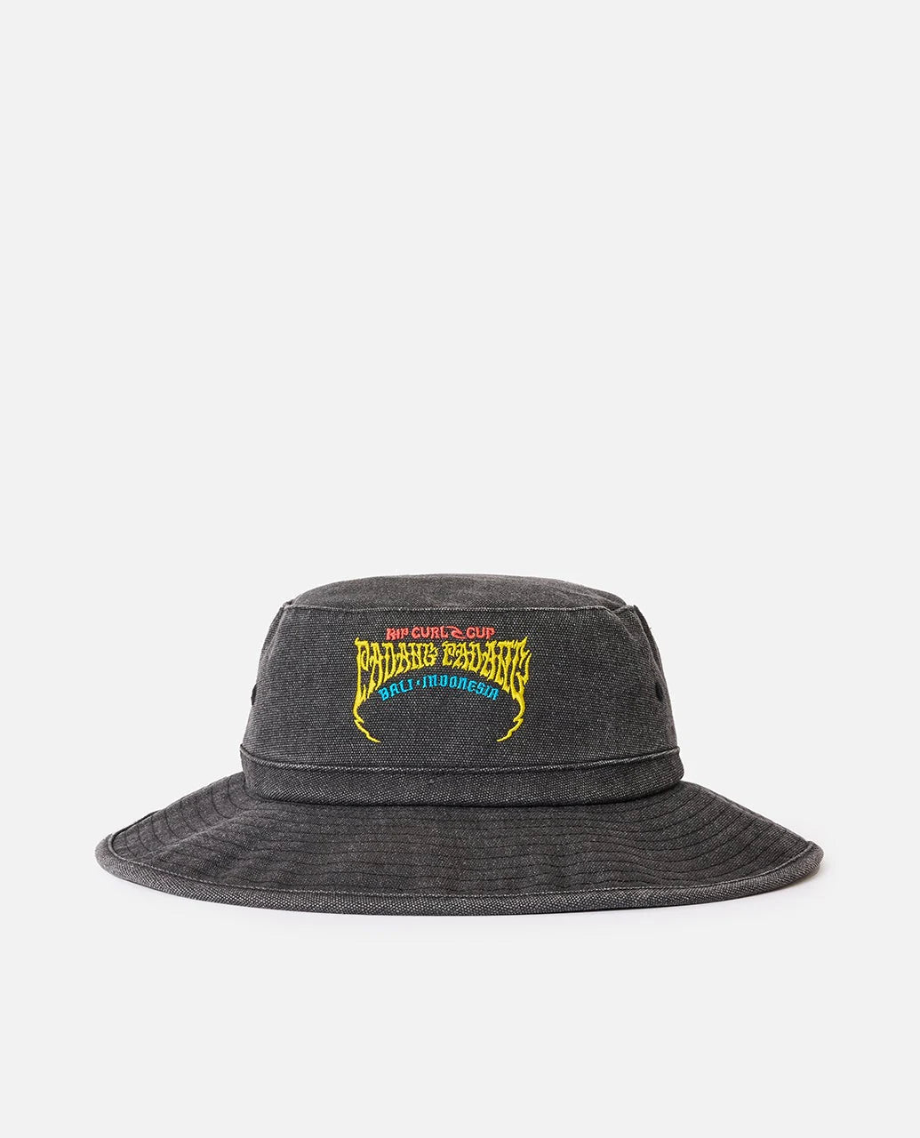 Gorro Rip Curl Padang Cup Prim Hat negro estilo bucket surfwear premium con bordado frontal Padang Cup