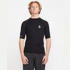 Licra surf VOLCOM Lido Black hombre camiseta técnica negra protección UV 50+ manga corta