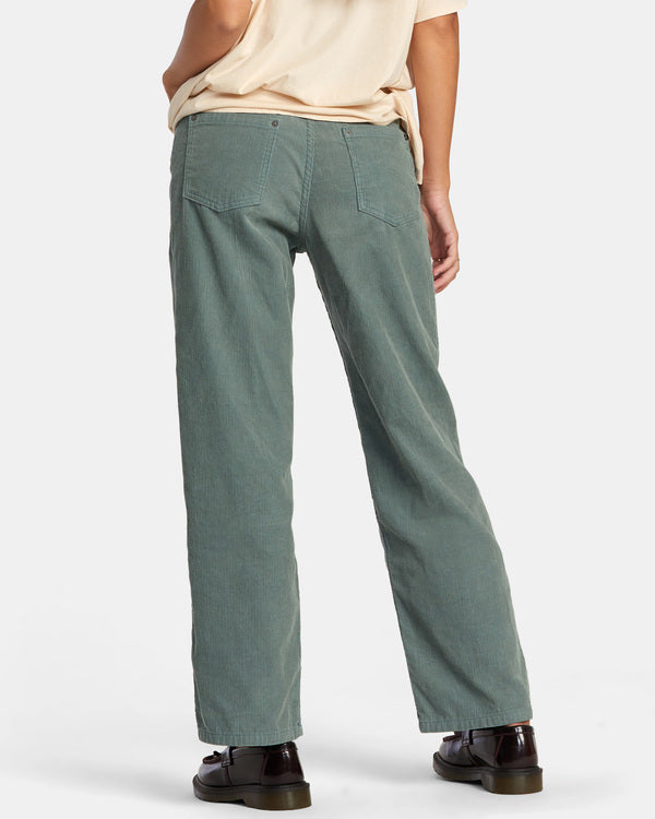 Pantalón RVCA Heritage Cord Pant Spinach para mujer de pana verde con corte wide leg