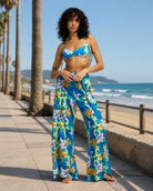 Pantalones Billabong Split Spirit Agua Flores para mujer en paseo marítimo estilo coastal lifestyle premium
