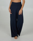 Pantalones Salty Crew Mainland Beach Pant Dark Navy mujer azul marino fluido verano