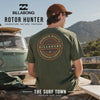 video editorial propio de the surf town de modelo vistiendo una Camiseta Billabong Rotor Hunter en una sesion promocional