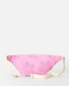 Riñonera Rip Curl Rip Mixed Terry Pink color rosa con textura terry para playa, vacaciones y estilo surf lifestyle