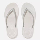 Chanclas mujer plateadas FitFlop Iqushion Ergonomic Silver cómodas para verano y caminar