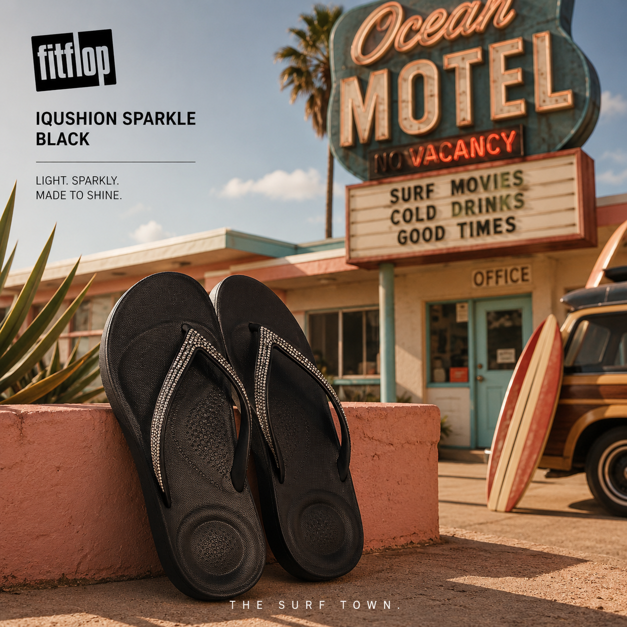 Sandalias FitFlop Iqushion Sparkle Black para mujer en imagen exclusiva creada por THE SURF TOWN con estética motel retro surf cinema y estilo beach lifestyle premium

SEO Merchant