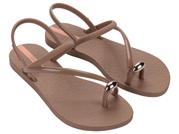 Sandalias IPANEMA Glam Ring marrones con aro metálico rose para mujer