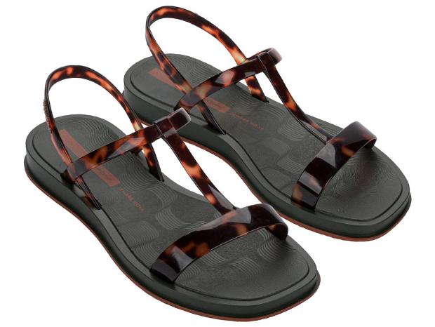Sandalias IPANEMA Glow Trendy Sand negras con tiras efecto tortuga y detalles dorados para mujer