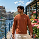 Sudadera Billabong Arch CR Tortoise Shell de cuello redondo para hombre, imagen editorial propia de THE SURF TOWN