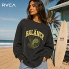 Sudadera RVCA Hoops Crew Pirate Black negra estilo surfwear premium para mujer