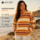 Sudadera Salty Crew Calm Seas Pullover Peach Fizz, imagen editorial propia de THE SURF TOWN
