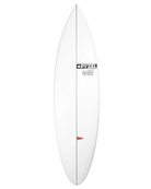 Tabla de surf Pyzel Ghost en fotografía editorial propia de THE SURF TOWN con ambiente surf premium, mar azul, luz solar diurna y fondo costero lifestyle para destacar uno de los modelos de alto rendimiento más versátiles de Pyzel Surfboards.