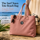Bolso de playa The Surf Town Tote Beach Bag Dark Pink en fotografía editorial lifestyle de THE SURF TOWN junto al mar, bolso de algodón premium para playa, escapadas y uso diario