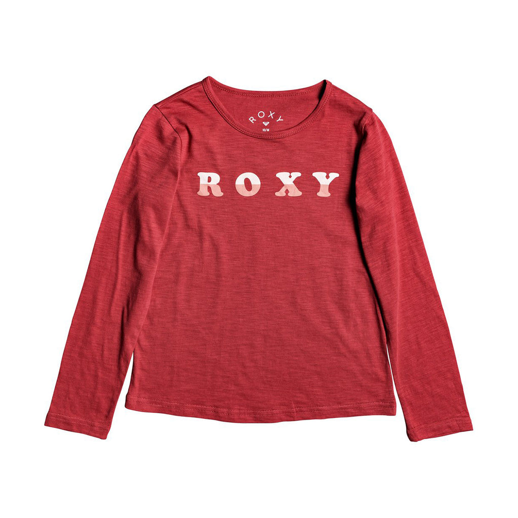 Una camiseta de mangas largas Roxy en color rojo con logotipo frontal en colores difuminados del rosa a rojo. El tejido es extra suave de algodón.