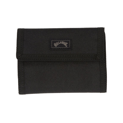 Cartera negra de tela con cierre de velcro con etiqueta cosida con la marca Billabong, con varios departamentos para tarjetas y bolsillo con cremallera para monedas. 