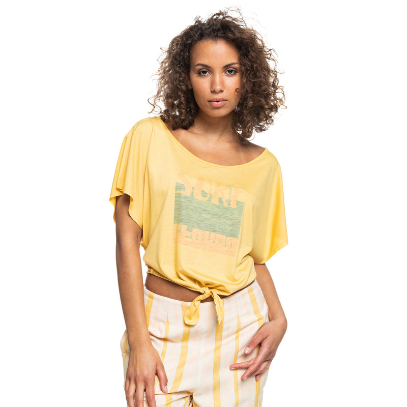 Camiseta ROXY Born To Be Roxy ocre mujer manga corta crop holgada con nudo frontal estilo surf