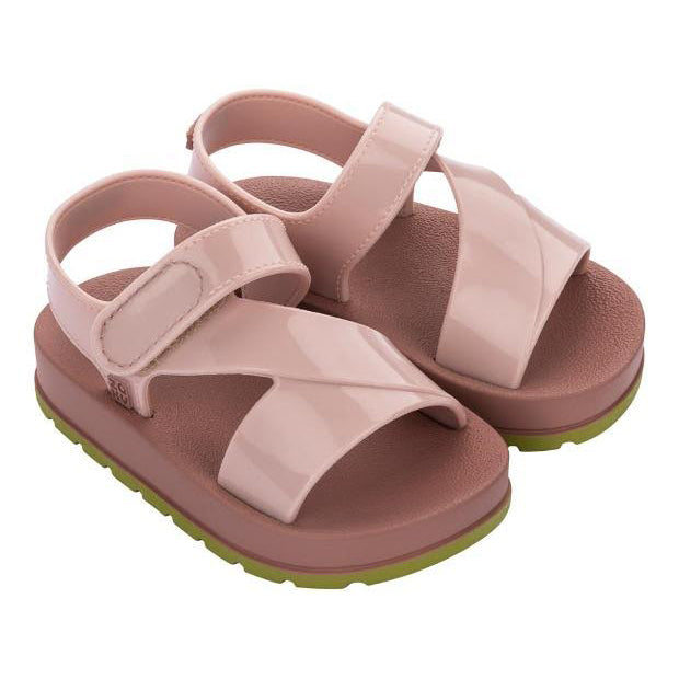 Sandalias Zaxy Baby Light Nude con cierre ajustable, suela antideslizante y gran comodidad, perfectas para playa, paseo y uso diario en verano